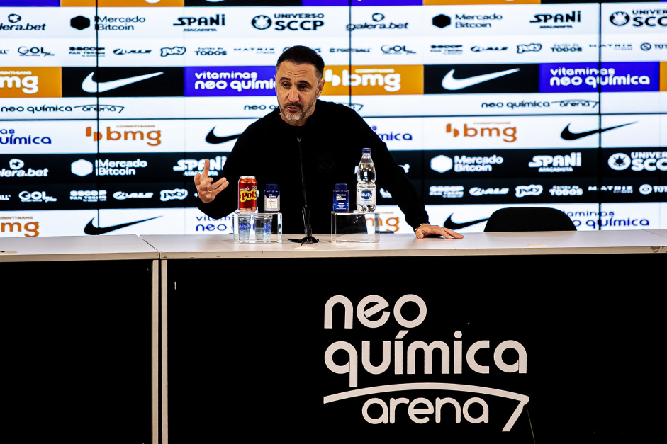 Treinador do Corinthians em entrevista aps o Drbi
