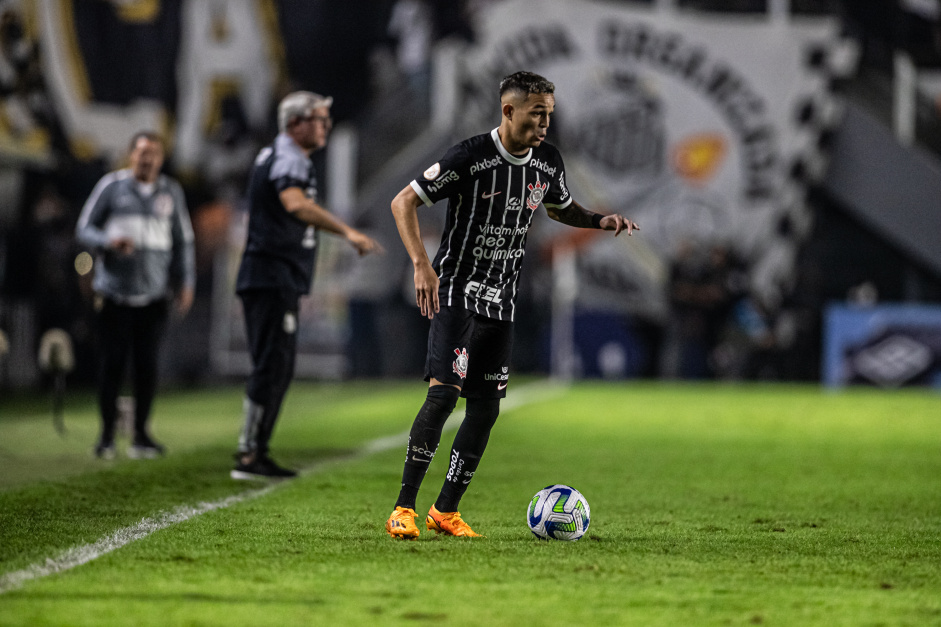Adson em ao contra o Santos na Vila Belmiro