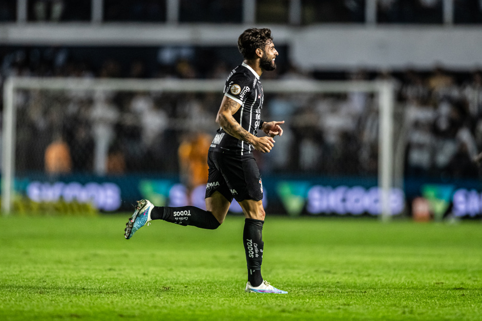 Yuri Alberto celebrando seu gol marcado contra o Santos, na Vila Belmiro