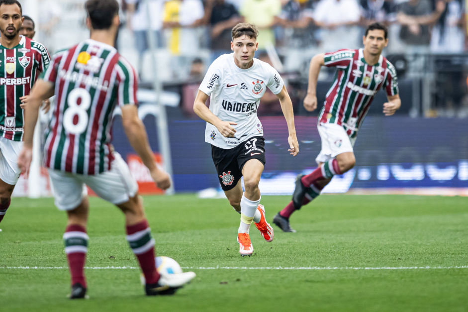 Breno Bidon foi titular do Corinthians no jogo contra o Fluminense pelo Brasileiro