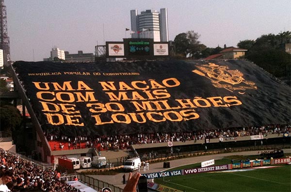 Bandeirão do Corinthians - Uma nação com mais de 30 milhões de loucos