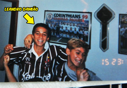 Leandro Damião com a camisa do Corinthians