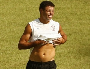 Ronaldo em treino do Corinthians um dia após abusar em balada em presidente prudente
