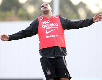 Adriano Continua Fora do Jogo contra o Internacional