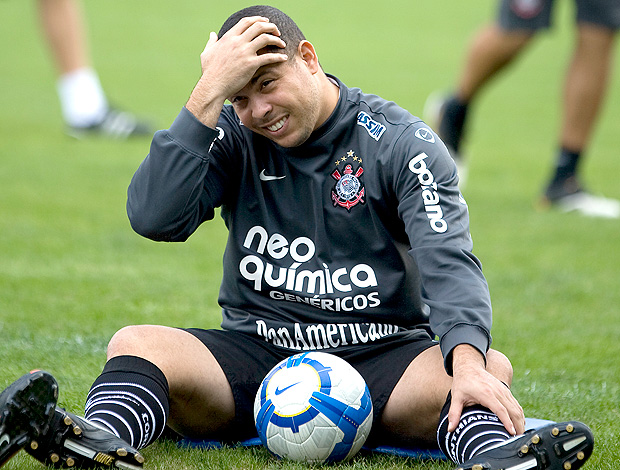 Com foco na Libertadores, Corinthians se preocupa com leses e ajustes tticos