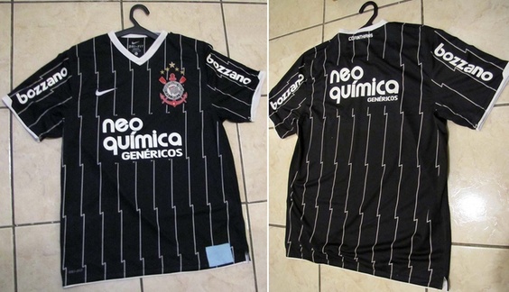 Conhea a nova camisa listrada do Corinthians