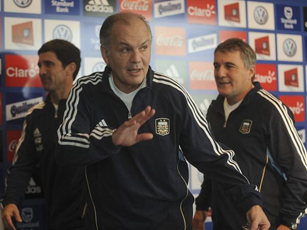 Ex-auxiliar do Corinthians, novo técnico da Argentina tem carreira curta