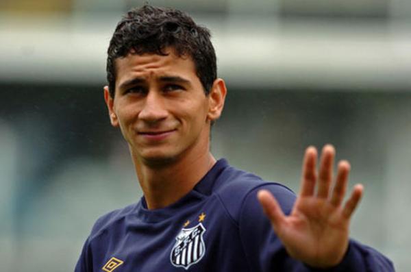 Ganso quer Milan, que aguarda 'ponte' no Timão