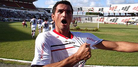Gilberto poder trocar o Santa Cruz pelo Corinthians nesta segunda-feira