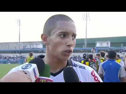 Jovem, Marquinhos j recebe elogios no Corinthians