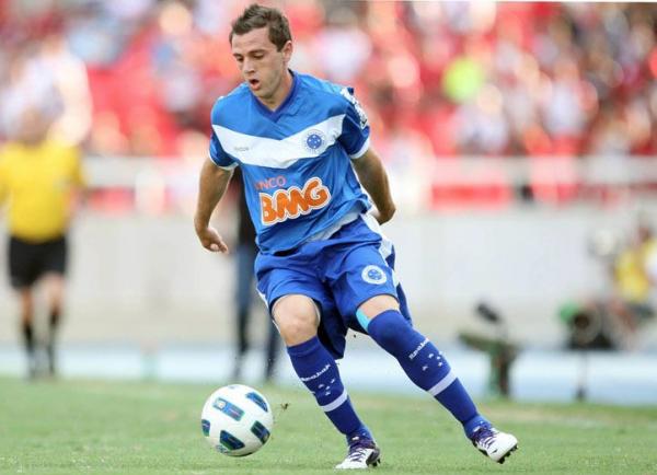 Montillo pode acabar no futebol do exterior