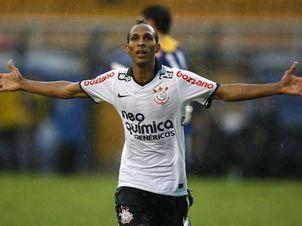Ralf comemora perman&ecirc;ncia de Liedson para o cl&aacute;ssico