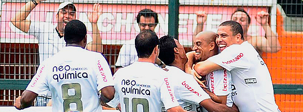 Roberto Carlos vibra gol olmpico pelo Timo: Gostoso de fazer