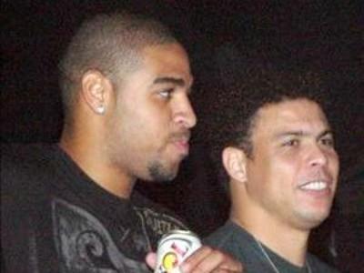 Ronaldo quer Adriano como cliente e refor&ccedil;o do Tim&atilde;o