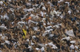 SP - CORINTHIANS/SP X SANTOS/SP - ESPORTES - Os jogadores durante partida vlida pelo Campeonato Brasileiro de 2007, realizada no Pacaembu, na zona oeste de So Paulo, neste domingo a tarde. O jogo acabou 2x0 para o Corinthians, gols de Nilton e Arce. O juiz foi Paulo Cesar de Oliveira