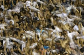 SP - CORINTHIANS/SP X AMERICA/RN - ESPORTES - Os jogadores durante partida válida pelo Campeonato Brasileiro de 2007, realizada no Pacaembu, na zona oeste de São Paulo, nesta quarta-feira a noite. O jogo acabou 1x0 para o Corinthians gol de Finazzi. O juiz foi Claudio Luciano Mercante Jr