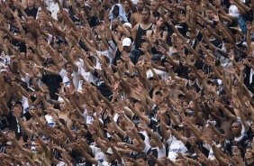 SP - CORINTHIANS/SP X INTERNACIONAL/PA - ESPORTES - Os jogadores durante partida válida pelo Campeonato Brasileiro de 2007, realizada no Pacaembu, na zona oeste de São Paulo, neste sábado a tarde. O jogo acabou 1x1 gols de Magrao(I) e Finazzi(C). O juiz foi Sergio da Silva Carvalho