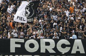 SP - CORINTHIANS/TREINO - ESPORTES - O jogador durante o treino do Corinthians, realizado no Parque So Jorge, na zona leste de So Paulo, neste sbado pela manha. O time enfrenta Figueirense/SC, amanh, domingo, 28/10, no Pacaembu