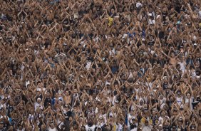 SP - SAO PAULO/SP X CORINTHIANS/SP - ESPORTES - Os jogadores durante partida válida pelo Campeonato Brasileiro de 2007, realizada no Morumbi, na zona sul de São Paulo, neste domingo a tarde. O jogo acabou 1x0 para o Corinthians gol de Betao. O juiz foi Leonardo Gaciba