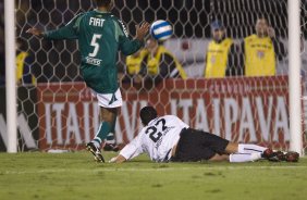Andr Santos faz o terceiro gol do Corinthians, durante partida vlida pela Copa do Brasil, jogo de volta, realizada no estdio do Morumbi, zona Sul de So Paulo, nesta quarta-feira a noite