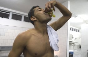 André Santos nos vestiários nos vestiários depois da partida válida pela Copa do Brasil, jogo de volta, realizada no estádio do Morumbi, zona Sul de São Paulo, nesta quarta-feira a noite