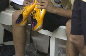 Dentinho nos vestiários antes da partida válida pela Segunda Divisao do Campeonato Brasileiro 2008, realizada no estádio Serejão/Serejão, em Taguatinga, Distrito Federal, neste sábado a tarde