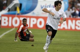 Herrera comemora seu gol, durante partida vlida pelas quartas de final, jogo da volta, pela Copa do Brasil 2008, realizada no estdio Santa Cruz em Ribeiro Preto, interior de So Paulo, nesta terca-feira a noite