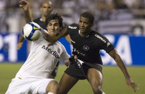 RJ - BOTAFOGO/RJ X CORINTHIANS/SP - ESPORTES - durante um lance da partida vlida pelas semi-finais da Copa do Brasil 2008, partida de ida, realizada no estdio Engenho/Joo Havelange, no Rio de Janeiro, nesta terca-feira a noite