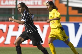 Campeonato Paulista de futebol feminino; Corinthians x Cotia Kurdana; durante partida realizada hoje, sbado a tarde no estdio do Pacaembu;