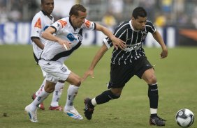 SP - PONTE PRETA/CAMPINAS X CORINTHIANS/SP - ESPORTES - durante partida vlida pelo Campeonato Brasileiro da segunda diviso 2008, primeiro turno, realizada no estdio Moiss Lucarelli, em Campinas, interior de So Paulo, neste sbado a tarde