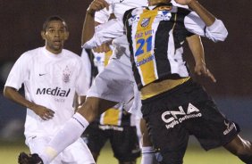 SP - BRAGANTINO/BRAGANCA PAULISTA X CORINTHIANS/SP - ESPORTES - durante partida vlida pelo Campeonato Brasileiro da segunda diviso 2008, primeiro turno, realizada no estdio Santa Cruz, em Ribeiro Preto, interior de So Paulo, nesta quarta-feira a noite