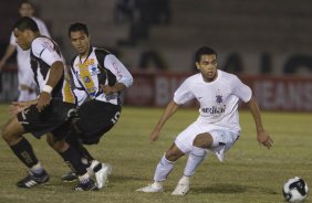 SP - BRAGANTINO/BRAGANCA PAULISTA X CORINTHIANS/SP - ESPORTES - durante partida vlida pelo Campeonato Brasileiro da segunda diviso 2008, primeiro turno, realizada no estdio Santa Cruz, em Ribeiro Preto, interior de So Paulo, nesta quarta-feira a noite