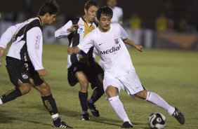 SP - BRAGANTINO/BRAGANCA PAULISTA X CORINTHIANS/SP - ESPORTES - durante partida vlida pelo Campeonato Brasileiro da segunda diviso 2008, primeiro turno, realizada no estdio Santa Cruz, em Ribeiro Preto, interior de So Paulo, nesta quarta-feira a noite