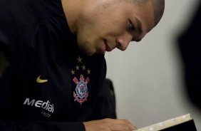 SP - BRAGANTINO/BRAGANCA PAULISTA X CORINTHIANS/SP - ESPORTES - nos vestiários antes da partida válida pelo Campeonato Brasileiro da segunda divisão 2008, primeiro turno, realizada no estádio Santa Cruz, em Ribeirão Preto, interior de São Paulo, nesta quarta-feira a noite
