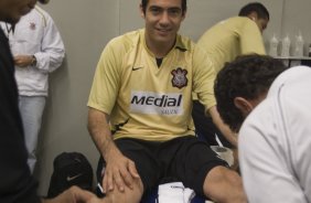 SP - CORINTHIANS/SP X SAO CAETANO/SP - ESPORTES - Chicão nos vestiários antes da partida válida pelo Campeonato Brasileiro da segunda divisão 2008, primeiro turno, realizada no estádio do Pacaembu, zona oeste de São Paulo, neste sábado a tarde