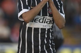SP - SANTO ANDRE X CORINTHIANS - ESPORTES - durante partida válida pelo Campeonato Brasileiro da segunda divisão 2008, primeiro turno, realizada no estádio Bruno José Daniel, em Santo André, municipio de São Paulo, neste sábado a tarde