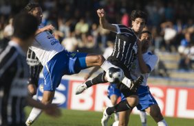 SP - SANTO ANDRE X CORINTHIANS - ESPORTES - durante partida válida pelo Campeonato Brasileiro da segunda divisão 2008, primeiro turno, realizada no estádio Bruno José Daniel, em Santo André, municipio de São Paulo, neste sábado a tarde