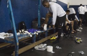 SP - SANTO ANDRE X CORINTHIANS - ESPORTES - nos vestirios antes da partida vlida pelo Campeonato Brasileiro da segunda diviso 2008, primeiro turno, realizada no estdio Bruno Jos Daniel, em Santo Andr, municipio de So Paulo, neste sbado a tarde