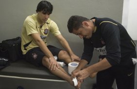 SP - CORINTHIANS X BAHIA - ESPORTES - nos vestirios antes da partida vlida pelo Campeonato Brasileiro da segunda diviso 2008, primeiro turno, realizada no estdio do Pacaembu, zona oeste da cidade, neste sbado a tarde