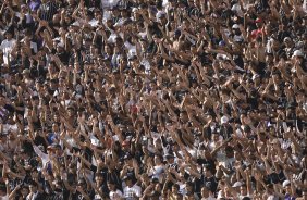 SP - CORINTHIANS/SP X CRICIUMA/SC - ESPORTES - durante partida vlida pelo Campeonato Brasileiro da segunda diviso 2008, primeiro turno, realizada no estdio do Pacaembu, zona oeste da cidade, neste sbado a tarde