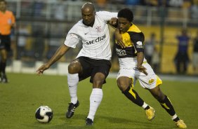 SP - CORINTHIANS/SP X CRICIUMA/SC - ESPORTES - durante partida válida pelo Campeonato Brasileiro da segunda divisão 2008, primeiro turno, realizada no estádio do Pacaembu, zona oeste da cidade, neste sábado a tarde