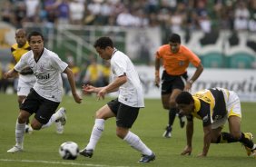 SP - CORINTHIANS/SP X CRICIUMA/SC - ESPORTES - durante partida válida pelo Campeonato Brasileiro da segunda divisão 2008, primeiro turno, realizada no estádio do Pacaembu, zona oeste da cidade, neste sábado a tarde