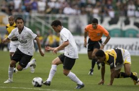 SP - CORINTHIANS/SP X CRICIUMA/SC - ESPORTES - durante partida vlida pelo Campeonato Brasileiro da segunda diviso 2008, primeiro turno, realizada no estdio do Pacaembu, zona oeste da cidade, neste sbado a tarde