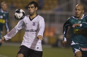 SP - CORINTHIANS/SP X JUVENTUDE/RS - ESPORTES - durante partida vlida pelo Campeonato Brasileiro da segunda diviso 2008, primeiro turno, realizada no estdio do Pacaembu, zona oeste da cidade, nesta terca-feira a noite