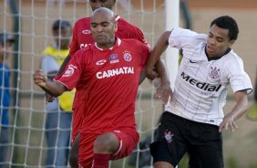 SC - AVAI/SC X CORINTHIANS/SP - ESPORTES - durante partida vlida pelo Campeonato Brasileiro da segunda diviso 2008, primeiro turno, realizada no estdio da Ressacada em Florianopolis, nesta terca-feira a noite