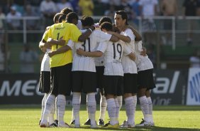 SC - AVAI/SC X CORINTHIANS/SP - ESPORTES - durante partida válida pelo Campeonato Brasileiro da segunda divisão 2008, primeiro turno, realizada no estádio da Ressacada em Florianopolis, nesta terca-feira a noite