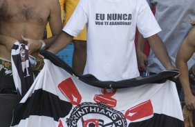 SP - CORINTHIANS X PALMEIRAS - ESPORTES - Os jogadores, durante partida válida pelo Campeonato Paulista 2008, primeiro turno, realizada no estádio do Morumbi, zona Sul de São Paulo, neste domingo a tarde