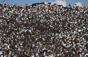 SP - CORINTHIANS X PALMEIRAS - ESPORTES - Os jogadores, durante partida válida pelo Campeonato Paulista 2008, primeiro turno, realizada no estádio do Morumbi, zona Sul de São Paulo, neste domingo a tarde
