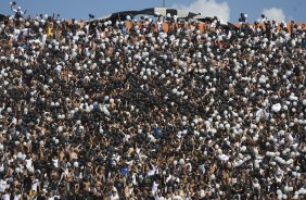 SP - CORINTHIANS X PALMEIRAS - ESPORTES - Os jogadores, durante partida vlida pelo Campeonato Paulista 2008, primeiro turno, realizada no estdio do Morumbi, zona Sul de So Paulo, neste domingo a tarde