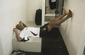 SP - CORINTHIANS/SP X ABC/RN - ESPORTES - nos vestiários antes da partida válida pelo returno do Campeonato Brasileiro da segunda divisão 2008, realizada no estádio do Pacaembu, neste sábado a tarde